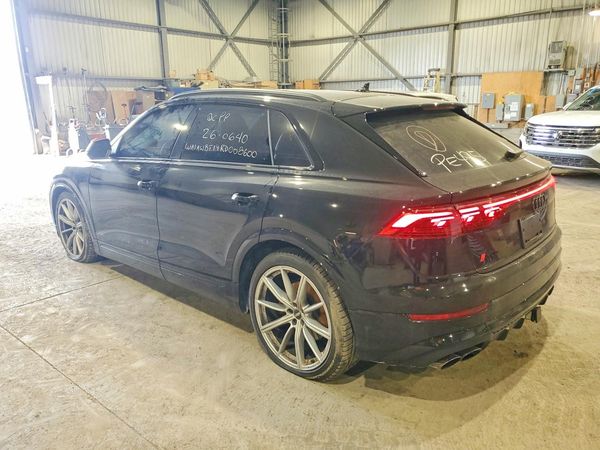 2024 AUDI SQ8