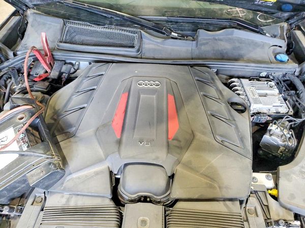 2024 AUDI SQ8