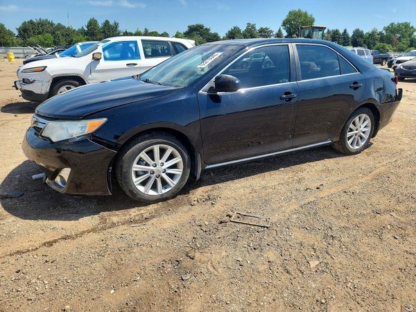 2013 TOYOTA CAMRY