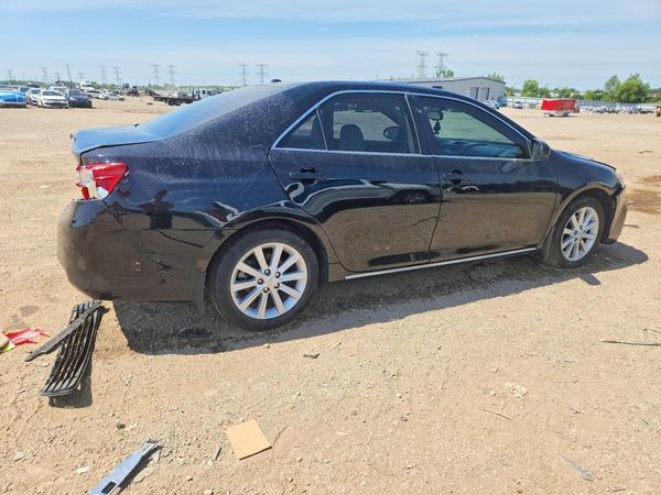 2013 TOYOTA CAMRY