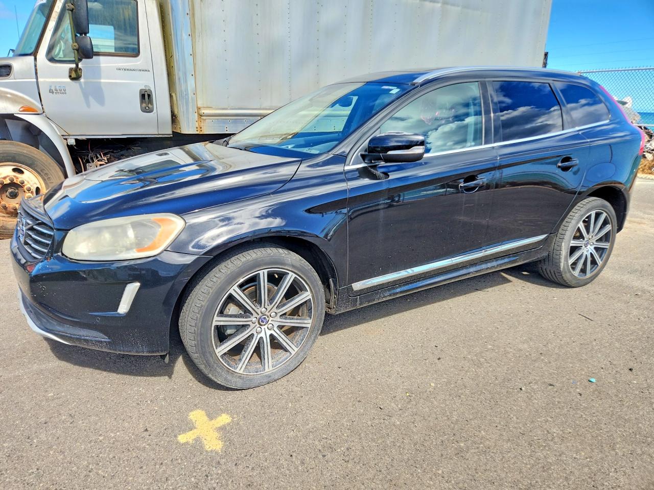 2016 VOLVO XC60