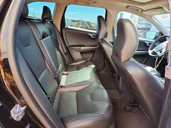 2016 VOLVO XC60