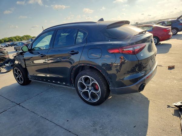 2022 ALFA ROMEO STELVIO