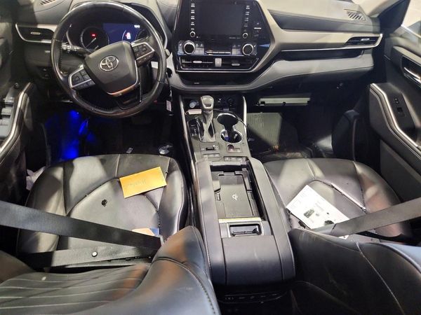 2021 TOYOTA HIGHLANDER