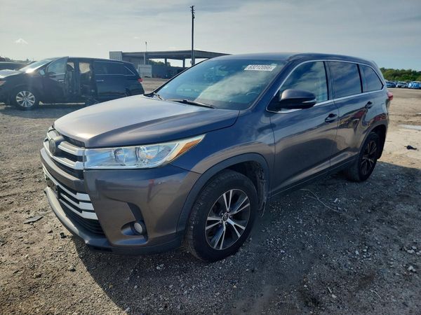 2017 TOYOTA HIGHLANDER LE/LE Plus