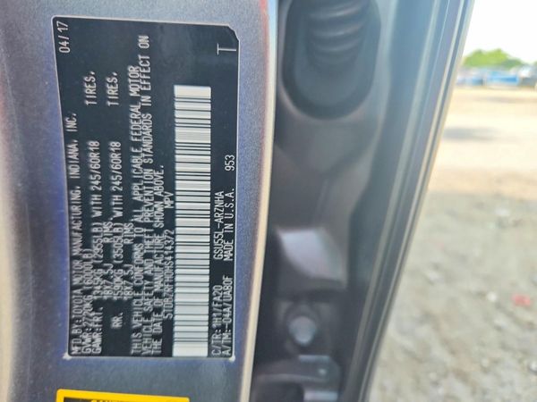2017 TOYOTA HIGHLANDER LE/LE Plus