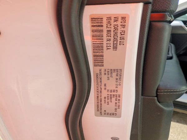 2025 JEEP GRAND CHEROKEE Laredo, Altitude