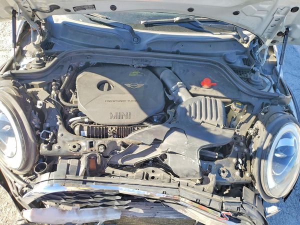 2016 MINI COOPER — Engine bay