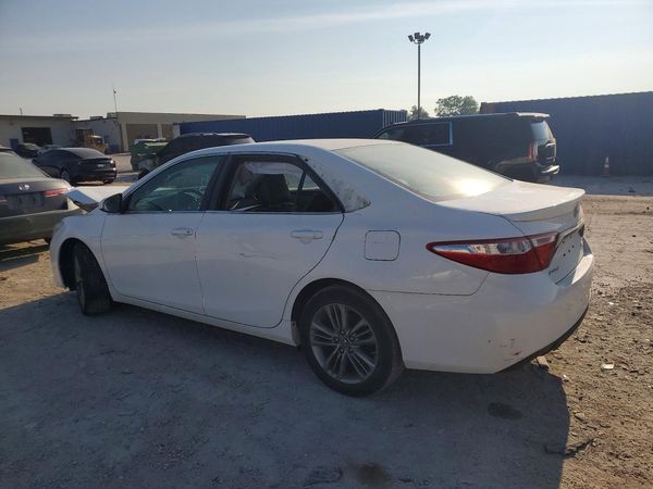 2016 TOYOTA CAMRY