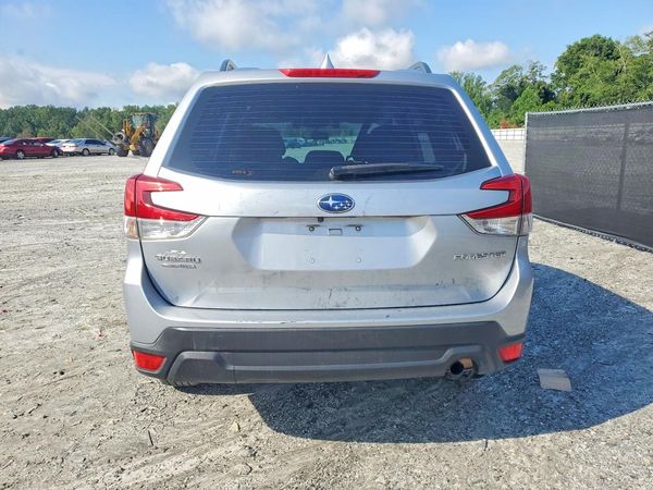 2021 SUBARU FORESTER Base
