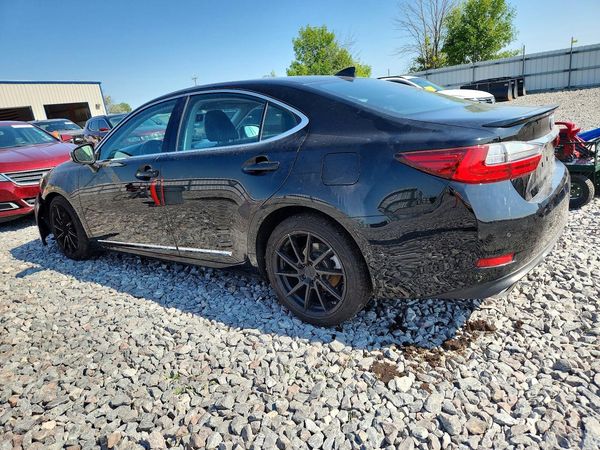 2016 LEXUS ES