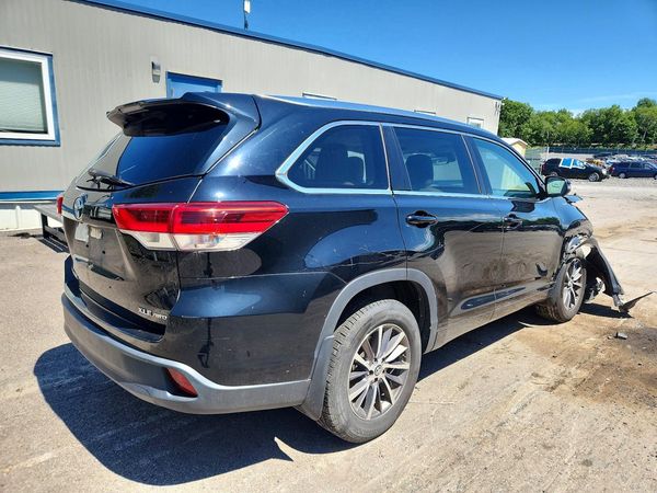 2018 TOYOTA HIGHLANDER SE/XLE