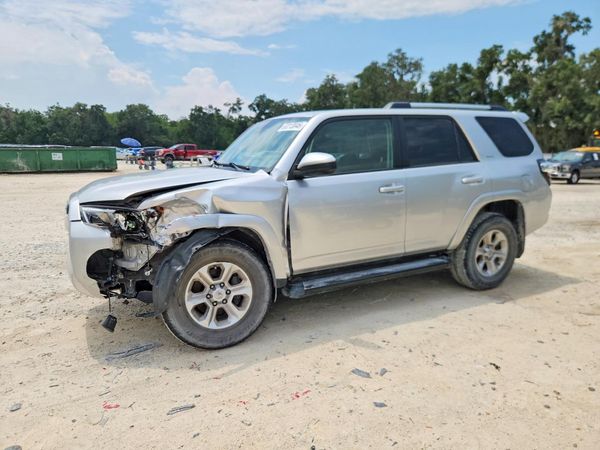2023 TOYOTA 4RUNNER SR5