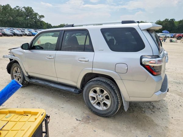 2023 TOYOTA 4RUNNER SR5
