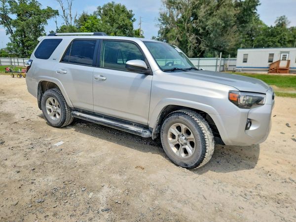 2023 TOYOTA 4RUNNER SR5