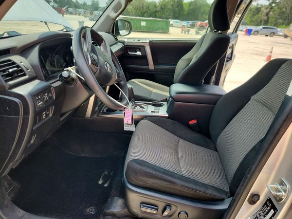 2023 TOYOTA 4RUNNER SR5