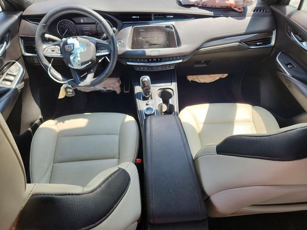 2022 CADILLAC XT4 Sport