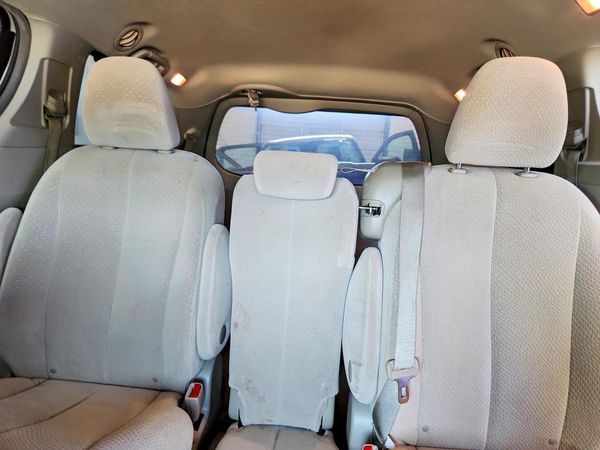2014 TOYOTA SIENNA