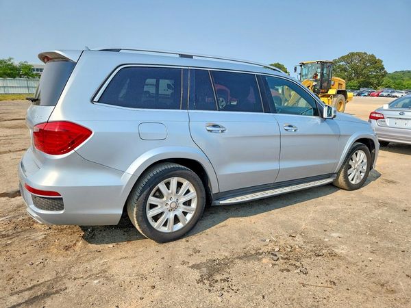 2014 MERCEDES-BENZ GL GL 550 4MATIC