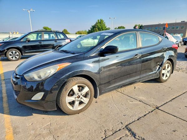 2012 HYUNDAI ELANTRA