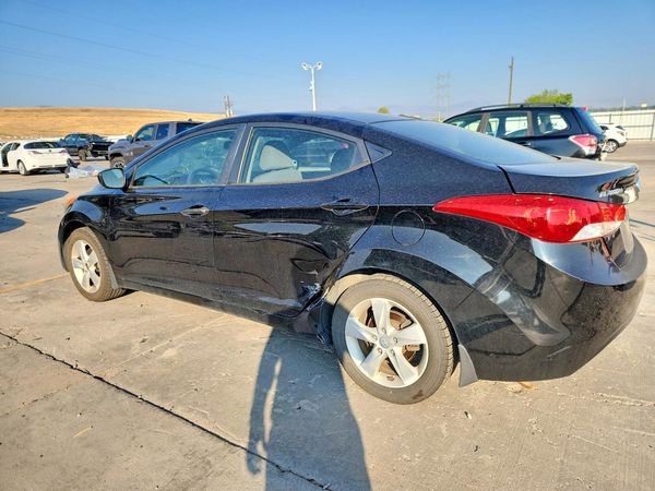 2012 HYUNDAI ELANTRA