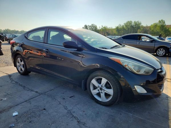 2012 HYUNDAI ELANTRA