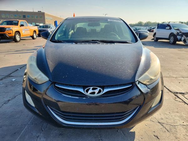 2012 HYUNDAI ELANTRA