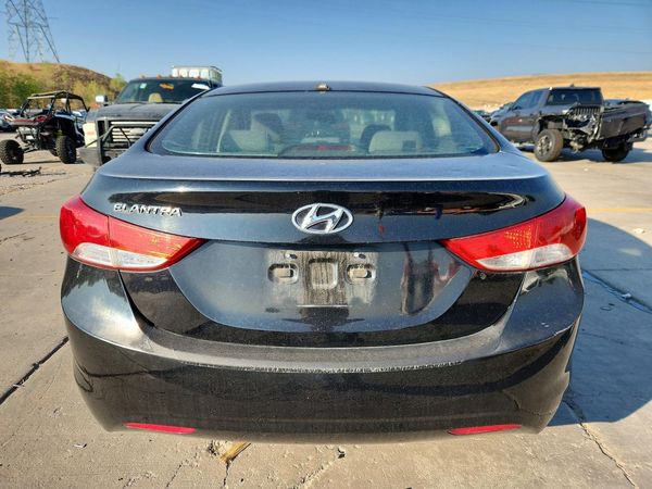 2012 HYUNDAI ELANTRA