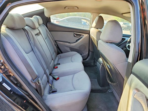 2012 HYUNDAI ELANTRA