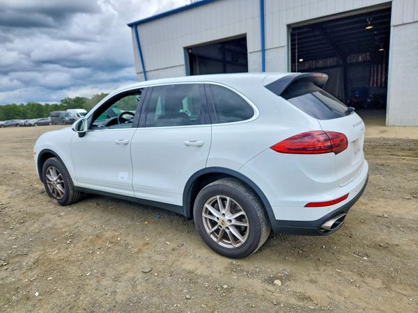 2016 PORSCHE CAYENNE
