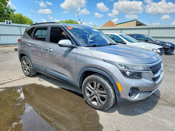 2021 KIA SELTOS S