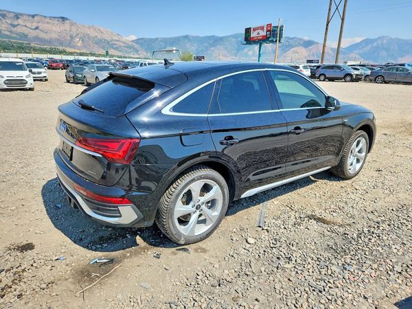 2023 AUDI Q5 S Line quattro Prestige