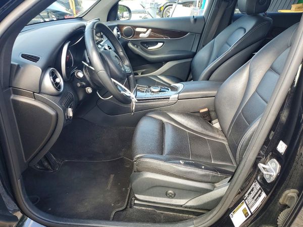 2017 MERCEDES-BENZ GLC GLC300 Base-4M