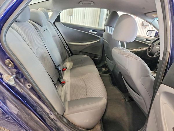 2012 HYUNDAI SONATA Middle-low level