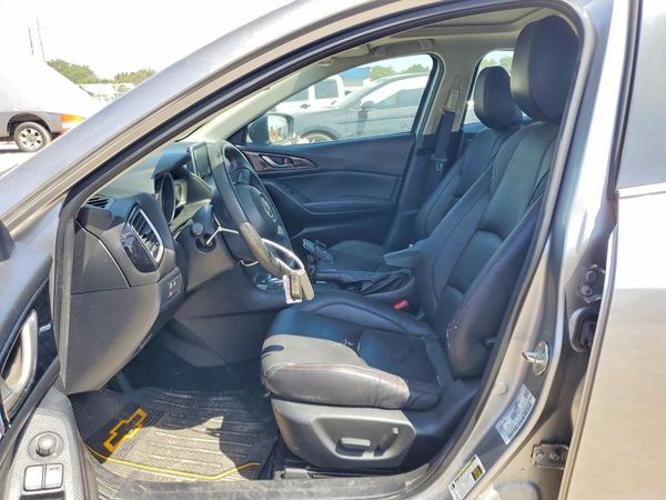2016 MAZDA 3 SE