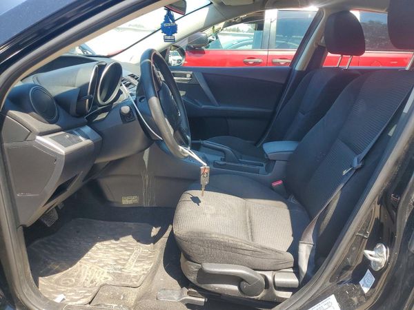 2013 MAZDA 3 Sport/GX