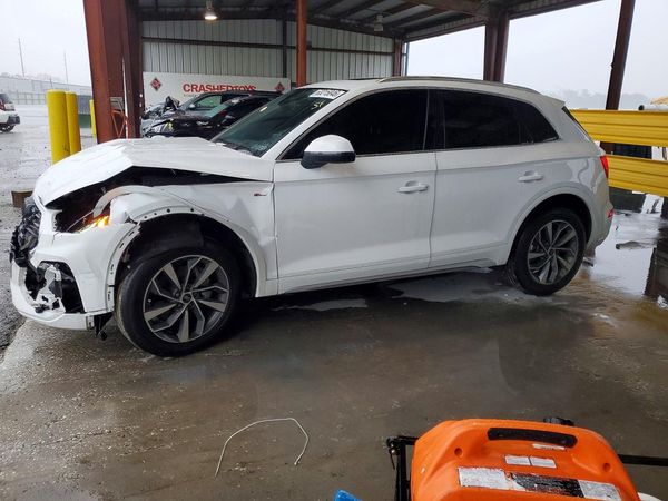 2022 AUDI Q5 S Line quattro Premium