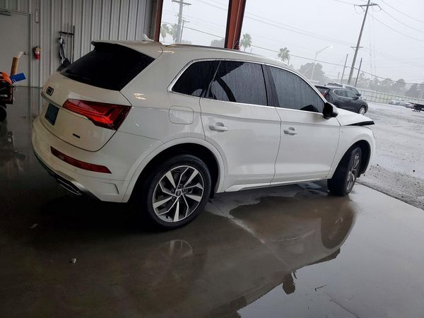 2022 AUDI Q5 S Line quattro Premium