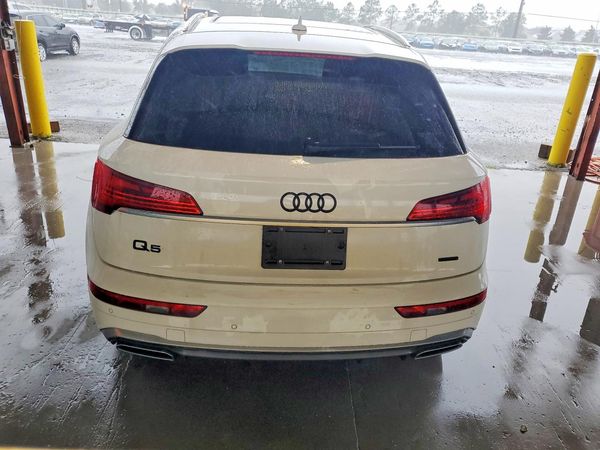 2022 AUDI Q5 S Line quattro Premium