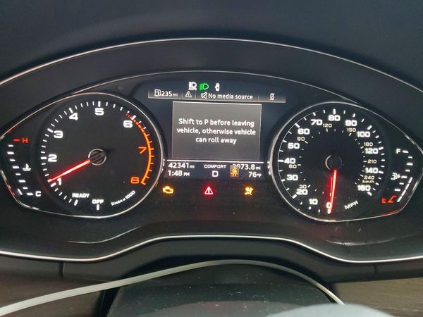 2022 AUDI Q5 S Line quattro Premium