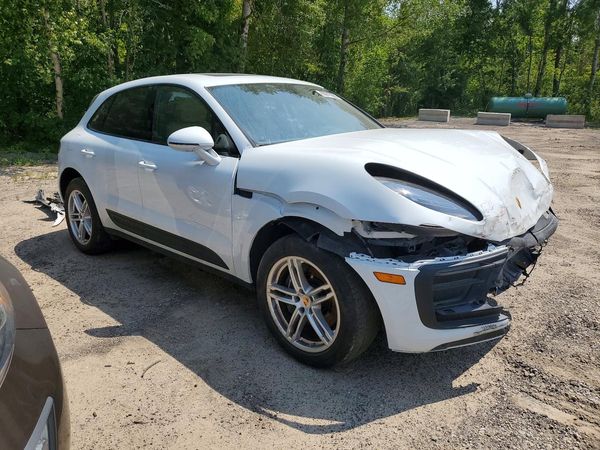 2022 PORSCHE MACAN