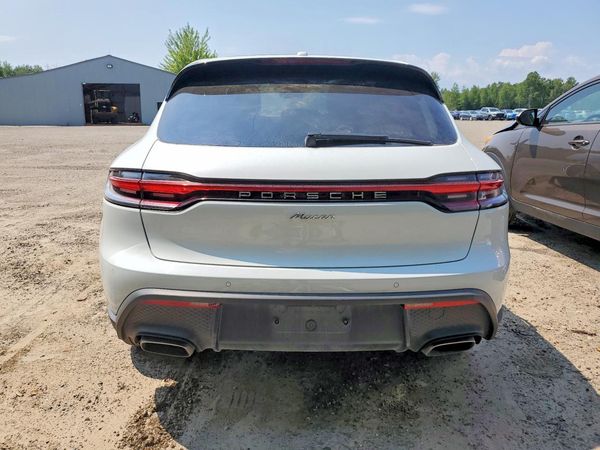 2022 PORSCHE MACAN