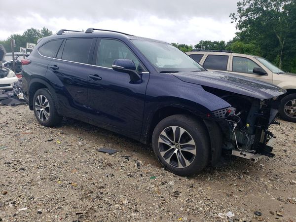 2022 TOYOTA HIGHLANDER