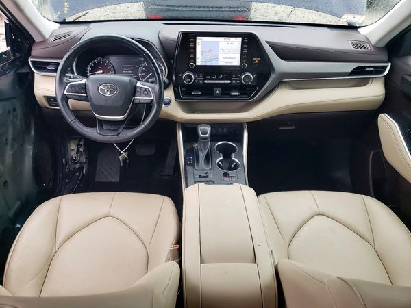 2022 TOYOTA HIGHLANDER