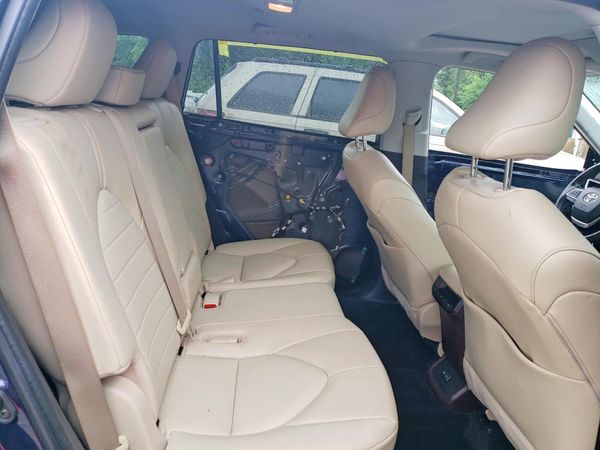 2022 TOYOTA HIGHLANDER
