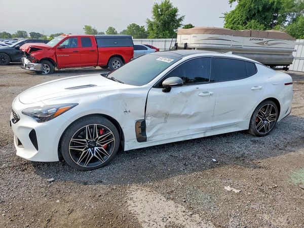 2022 KIA STINGER GT2