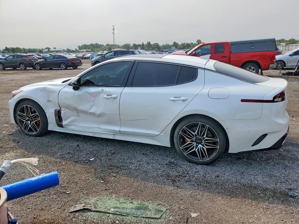 2022 KIA STINGER GT2