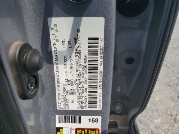 2018 TOYOTA TACOMA