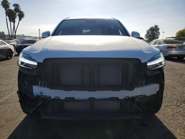 2025 VOLVO XC90 Ultra Bright