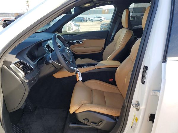 2025 VOLVO XC90 Ultra Bright